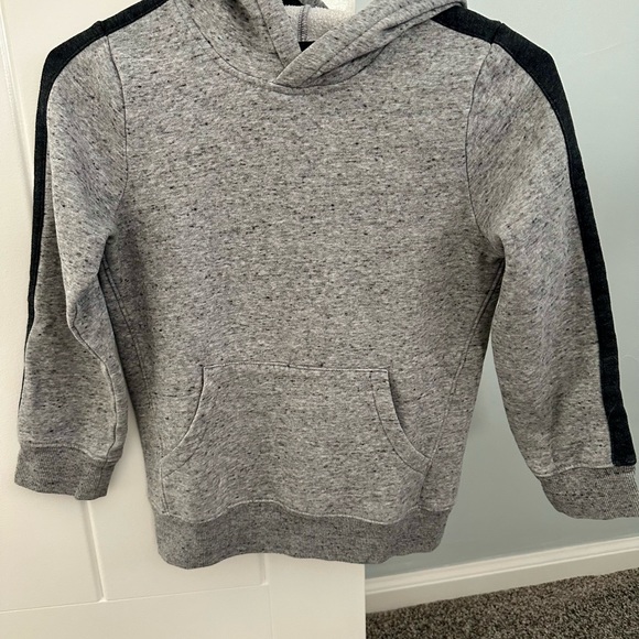 Boys mixed lot 6-8. See sizing. Good used condition. No stains or tears. - Picture 6 of 14